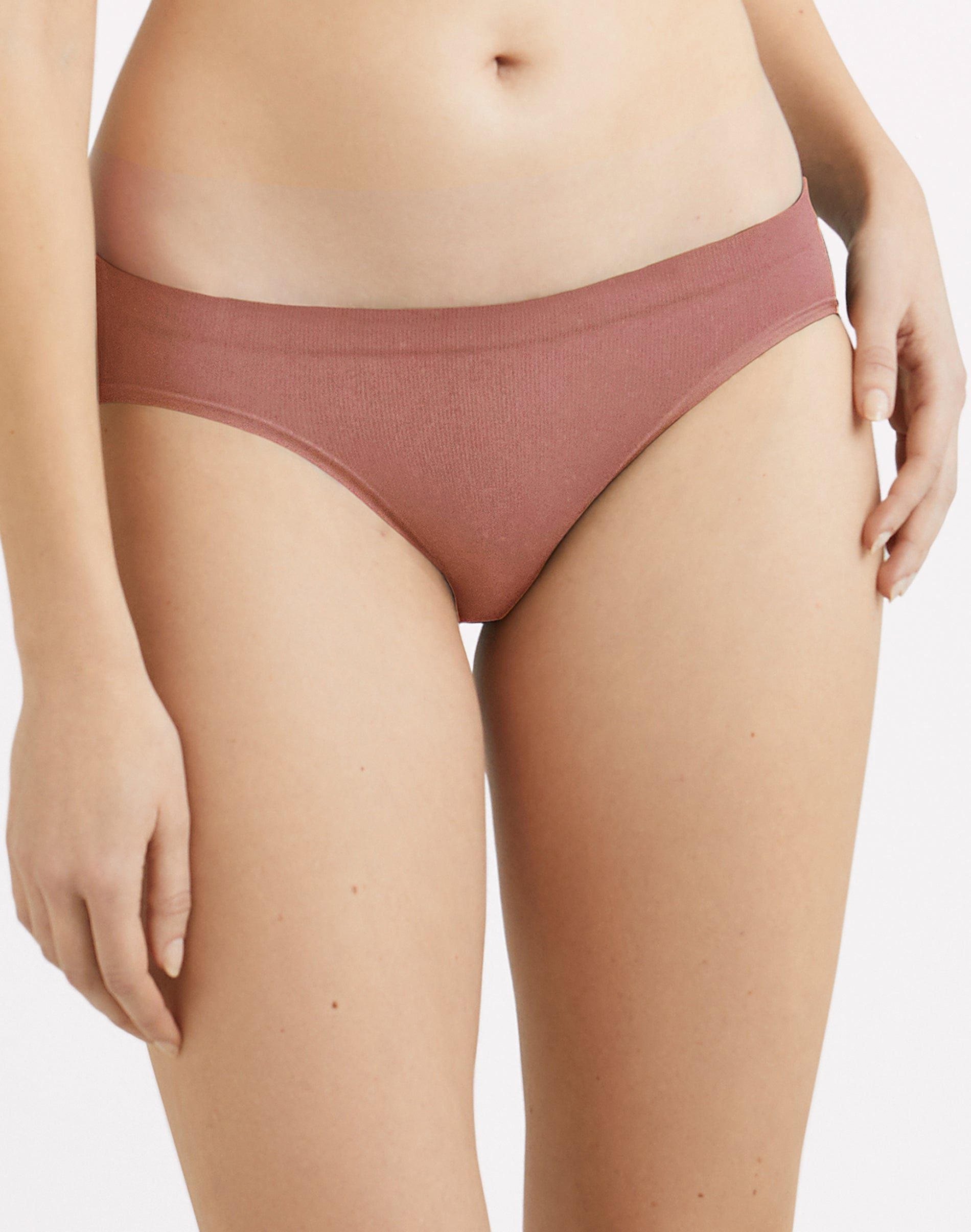 Maidenform Pure Comfort® Feel Good Seamless Bikini Underwear - White, M -  Kroger